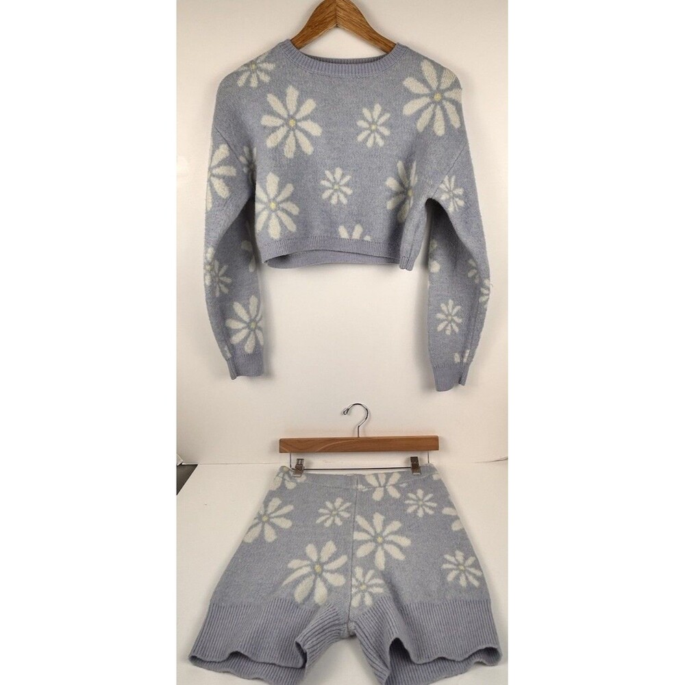 Witty Fox Two Piece Sweater And Shorts Blue Daisy Print Size Large